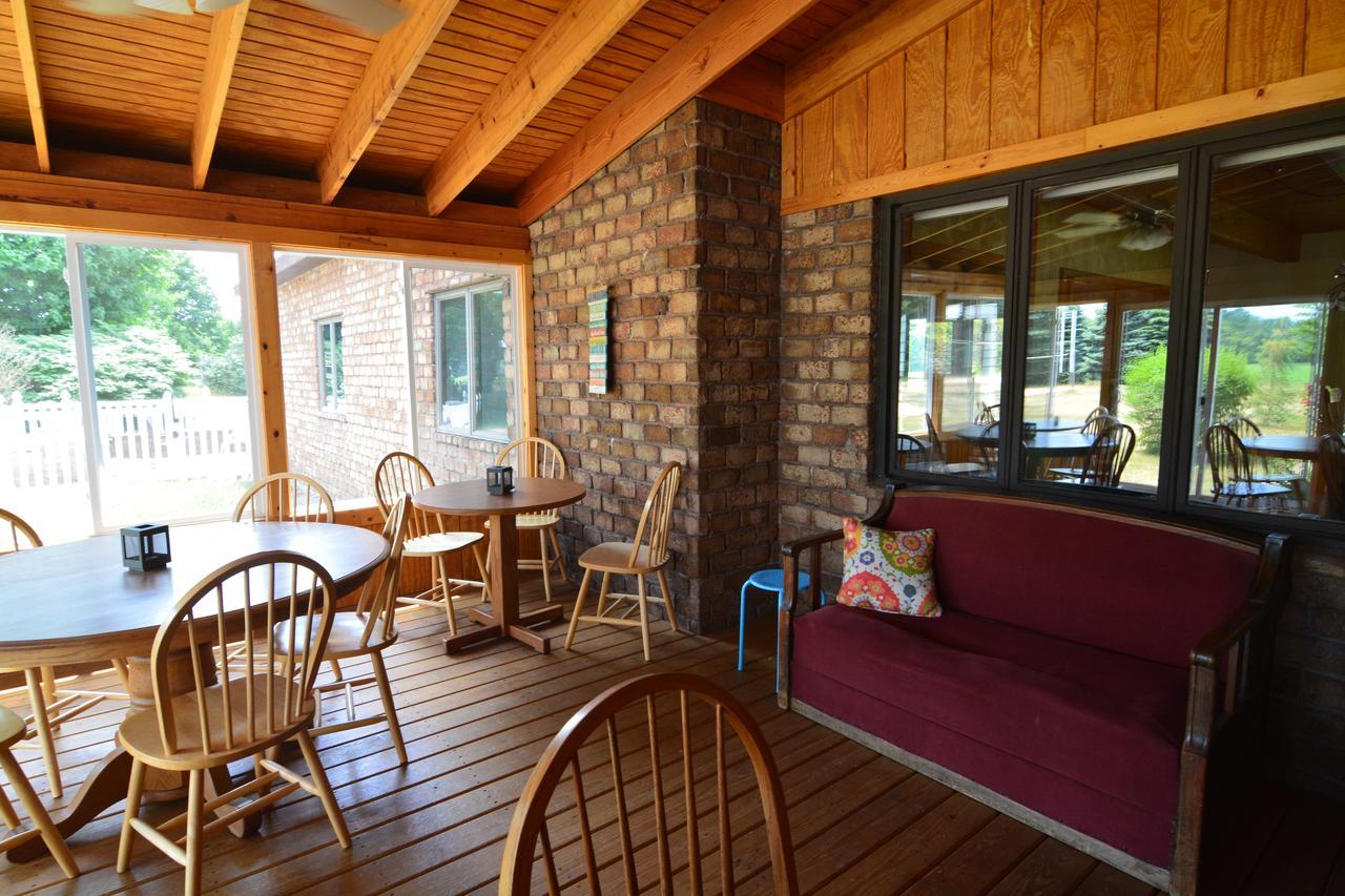 Hop & Vine Inn Fennville Dış mekan fotoğraf